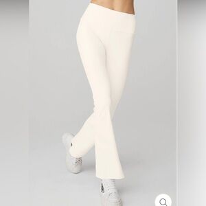 Alo Yoga Ivory Airbrush High-Waist 7/8 Bootcut Leggings, Size: L (Women)